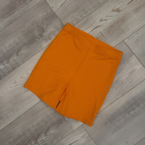 SKIMS Bold Orange Bike Recycled Swim Mid Rise Shorts - Picture 6 of 6